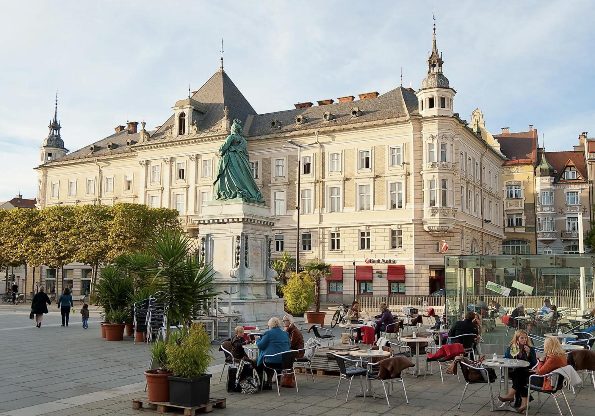 Cityhotel Am Domplatz Self-Checkin Клагенфурте Экстерьер фото